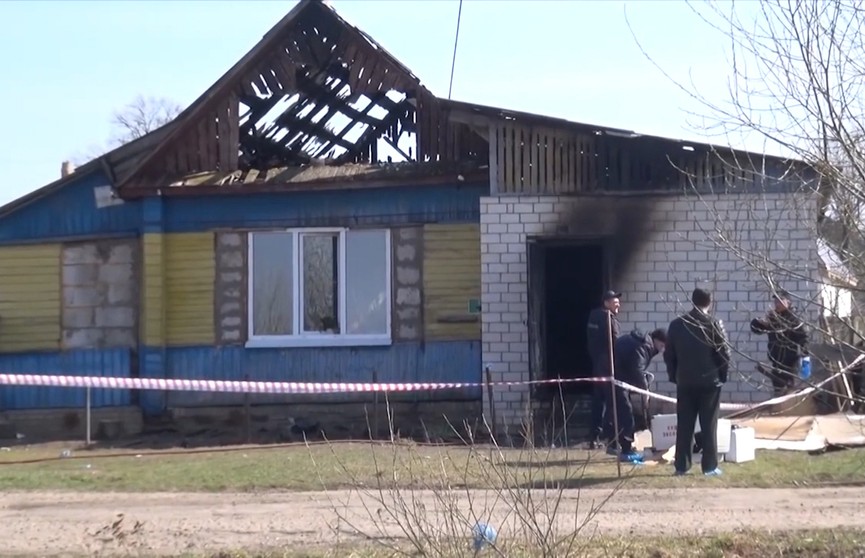 Пожар в Черикове: женщину зарезали, а огнём пытались замести следы