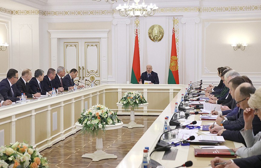 Александр Лукашенко провел совещание, посвященное Году качества