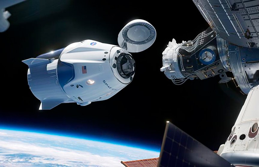 Космический корабль Crew Dragon успешно пристыковался к МКС