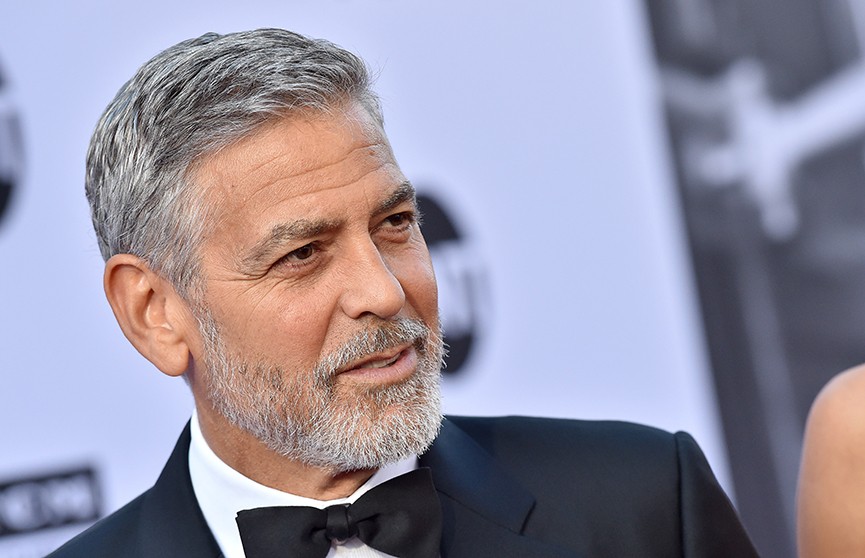 Джордж Клуни экранизирует роман «Нежный бар»