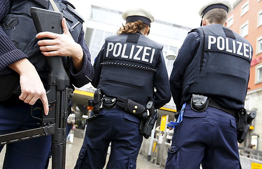 Полиция оцепила центр города Хемиц в Германии