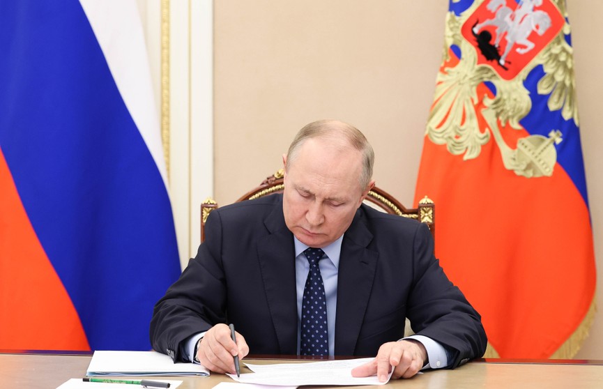 Путин назвал темпы и скорость снижения бедности в России недостаточными
