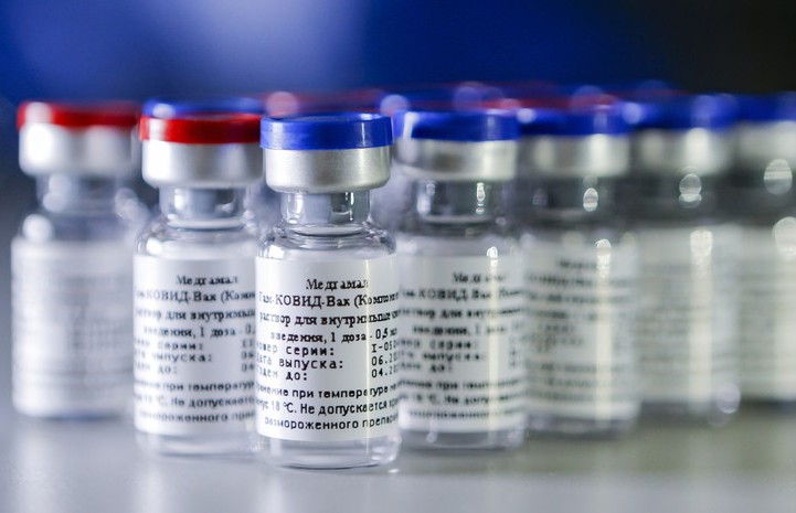 Набор добровольцев для испытания российской вакцины против коронавируса начнется на следующей неделе