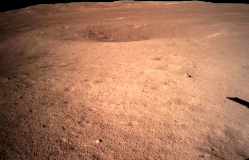 Опубликованы первые снимки обратной стороны Луны