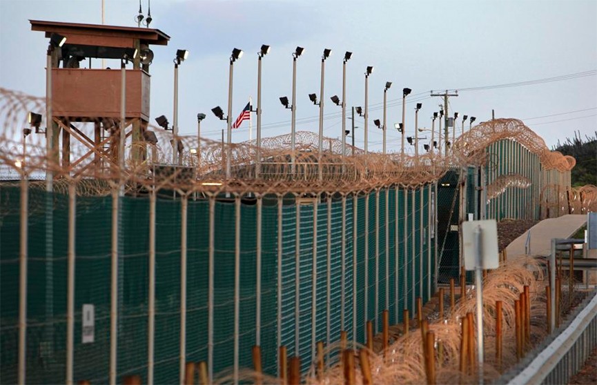 Администрация Байдена объявила о намерении закрыть тюрьму в Гуантанамо