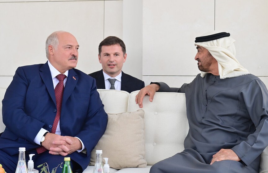 Посол Беларуси назвал встречу Лукашенко с лидером ОАЭ дружественной и обстоятельной