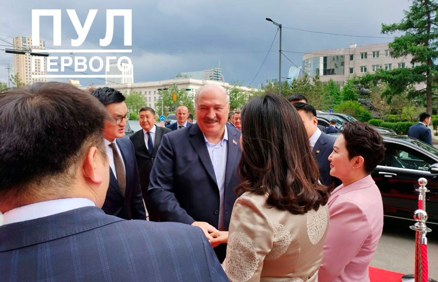 Президент Беларуси посетил Национальный музей Чингисхана в столице Монголии