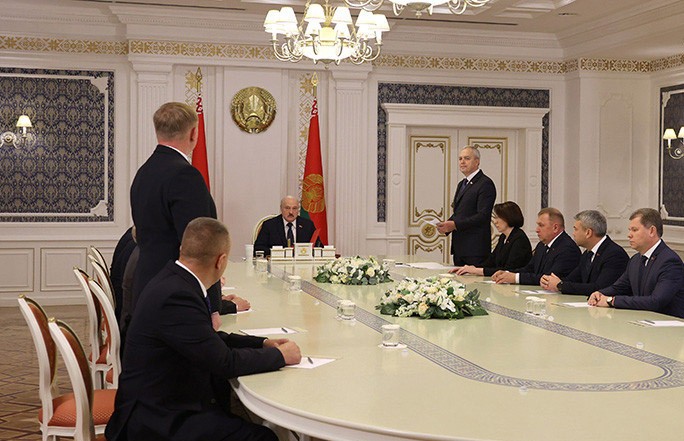 Лукашенко провел кадровый день. В списке получивших новые должности – 26 фамилий