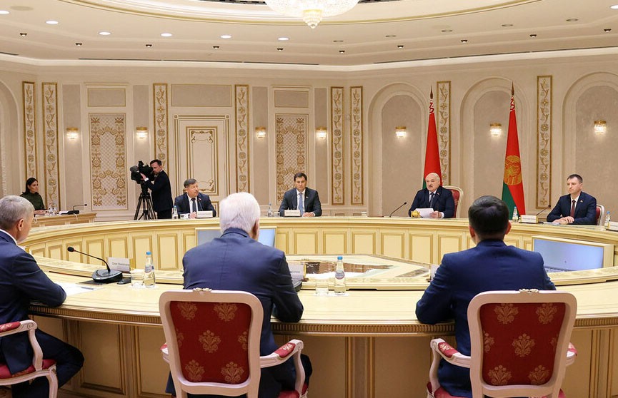 Александр Лукашенко провел переговоры с главой Чувашии