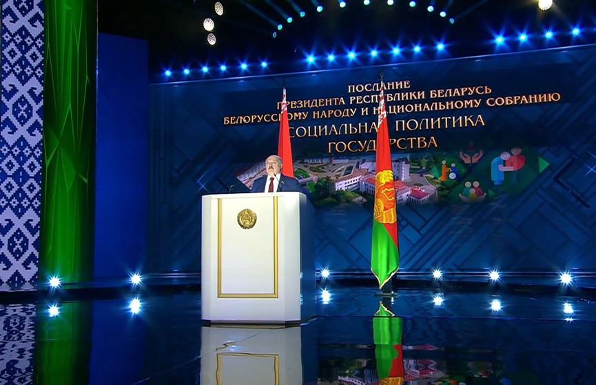 Лукашенко: нужно уходить от чрезмерного строительства жилья в Минске, ибо скоро задохнемся!