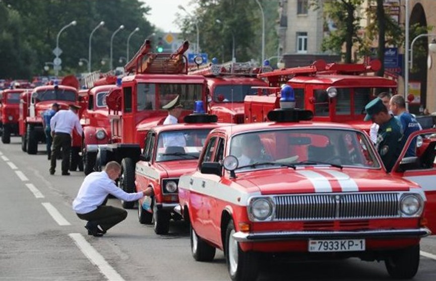 Парад МЧС проходит в Минске