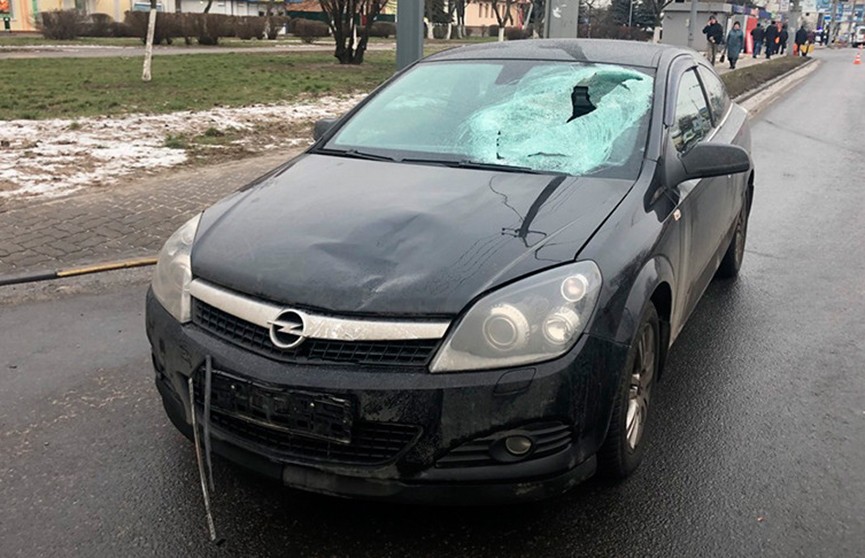 Пьяный водитель сбил женщину на пешеходном переходе в Гомеле: она погибла