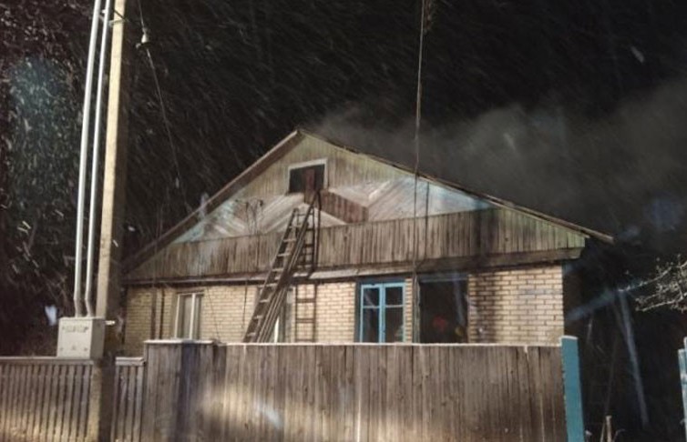 Пожар в жилом доме в Глуске: погиб один из хозяев