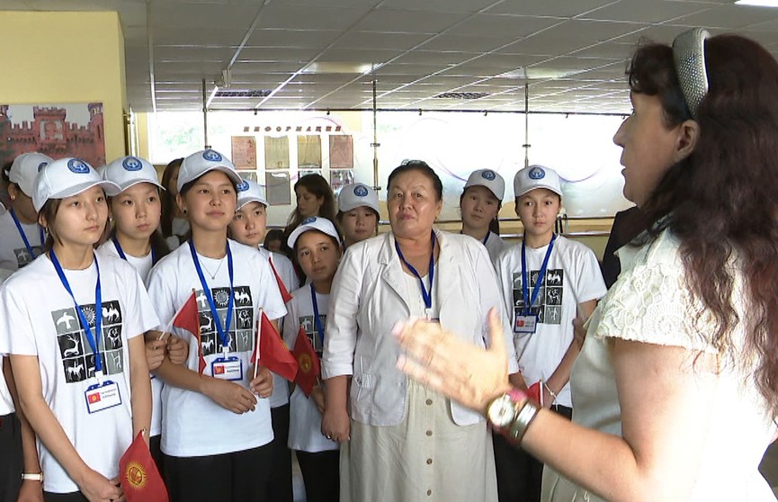 Межкультурный диалог поколений: кыргызские школьники приехали в Минск