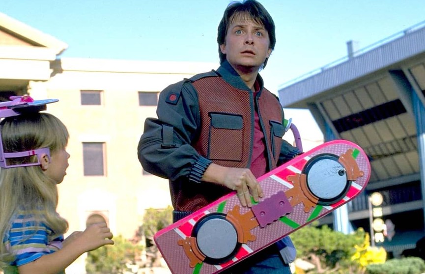 Инженеры создали летающий скейтборд из «Назад в будущее» (ВИДЕО)