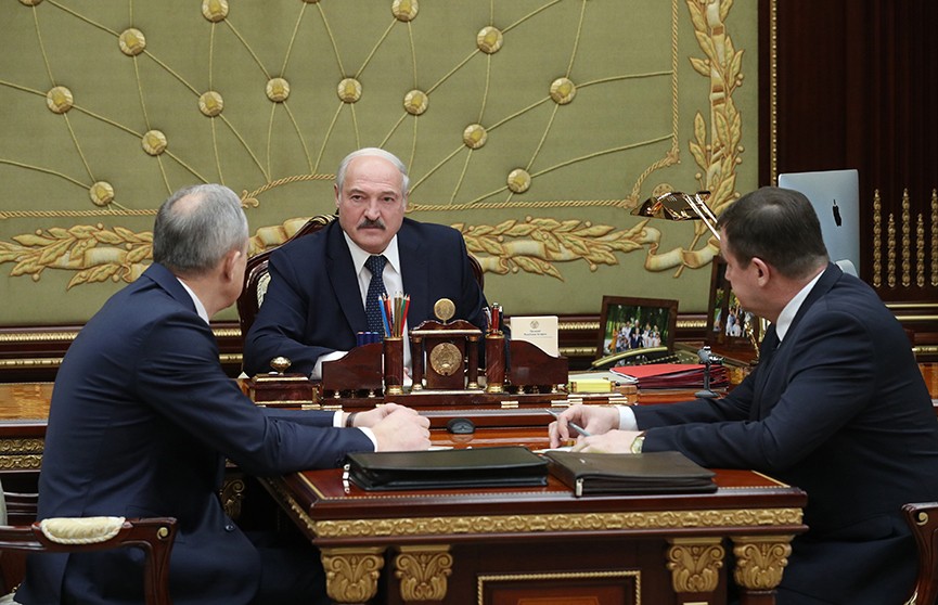 Александр Лукашенко провёл рабочую встречу с госсекретарём Совета Безопасности и главой Администрации Президента