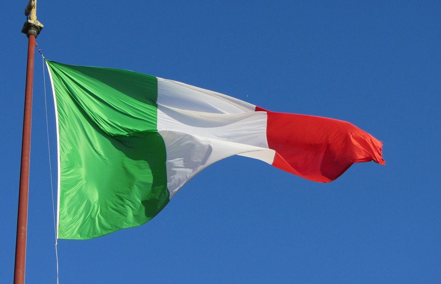 Италия приостановила выдачу «золотых виз» для граждан Беларуси и России