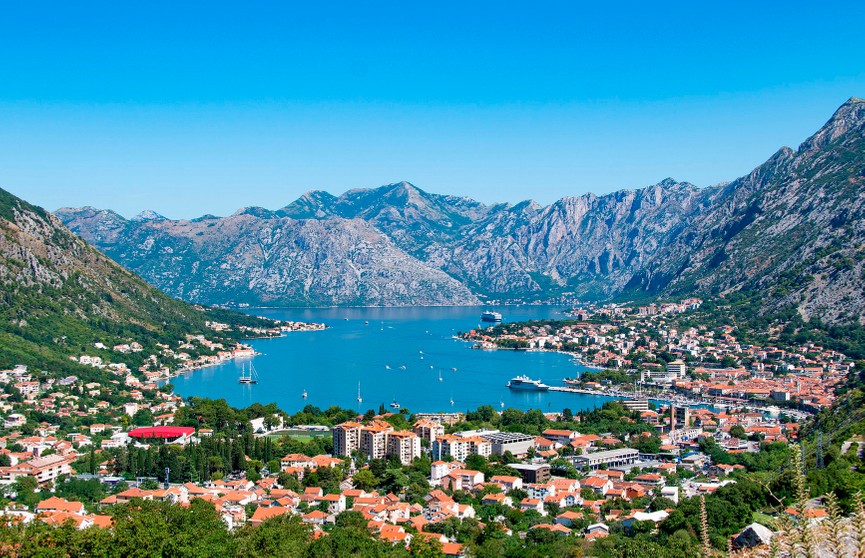 В МИД Черногории предложили ввести визы для россиян
