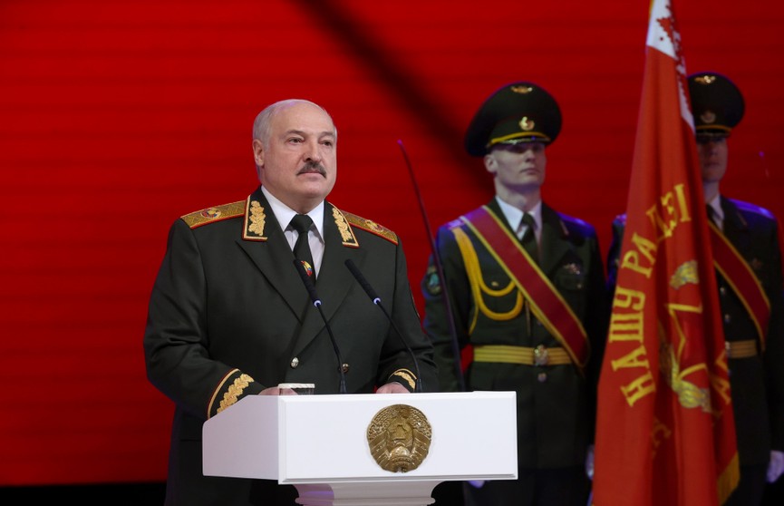 Лукашенко – Украине: Остановитесь, пока не поздно! О чем еще говорил Президент накануне 23 февраля?