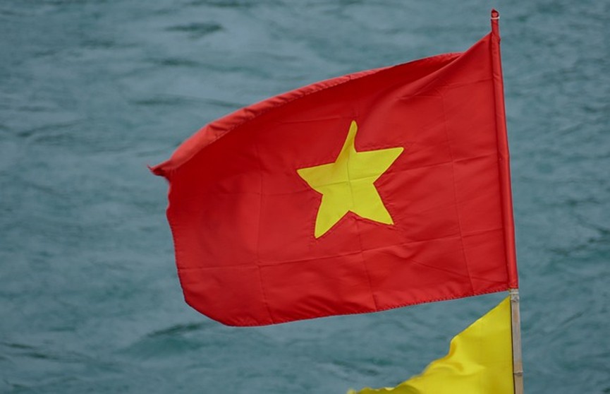 Из-за нарушения партийного устава парламент Вьетнама отправил в отставку президента Тхыонга