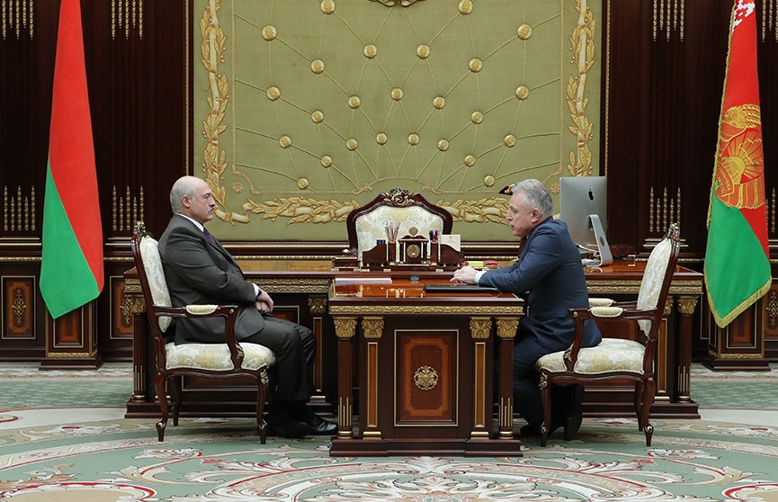 Лукашенко поблагодарил Федерацию профсоюзов за активное участие в парламентской избирательной кампании