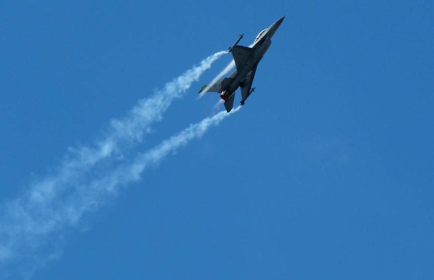 Telegraph: Украина уже подняла в небо истребители F-16
