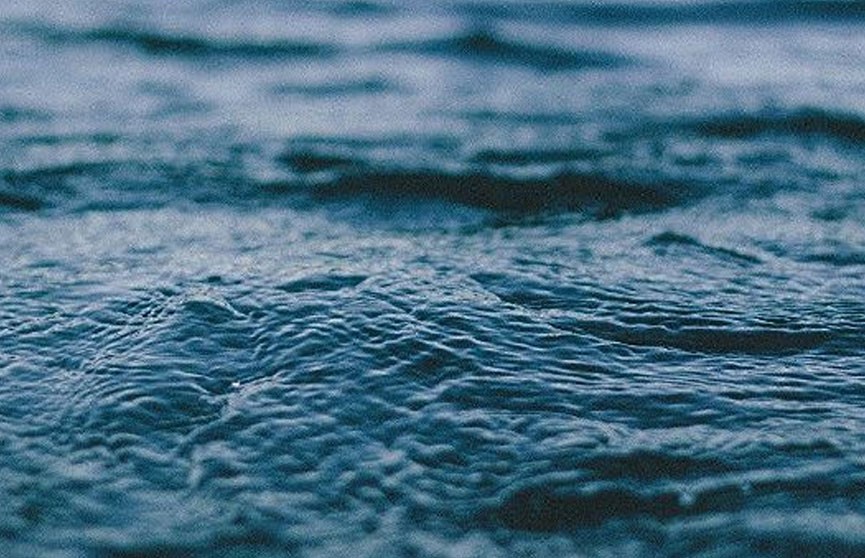 В Мостах утонул 17-летний парень, прыгнувший в воду с тарзанки