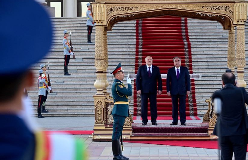 Лукашенко объяснил успех в отношениях с Таджикистаном