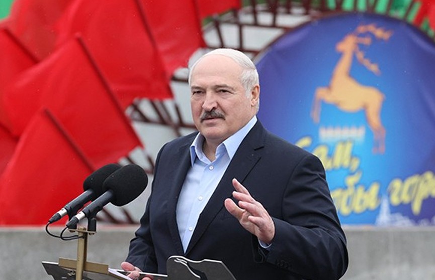 Лукашенко: белорусы строят свои мосты в мирное будущее