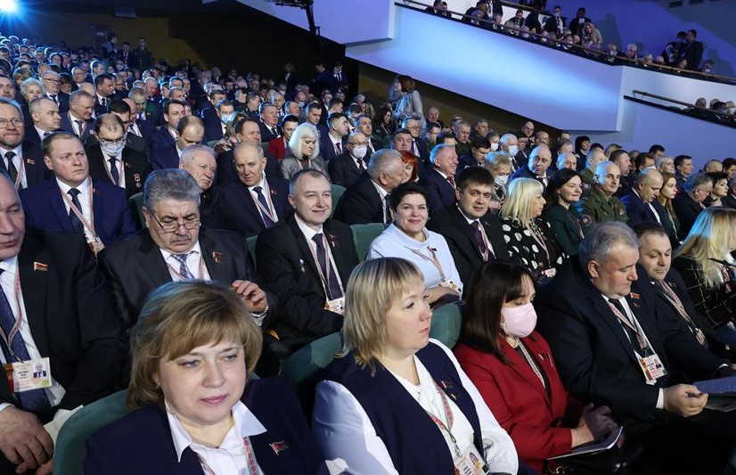 Лукашенко о делегатах ВНС: с такими в бой можно идти, и даже без оружия