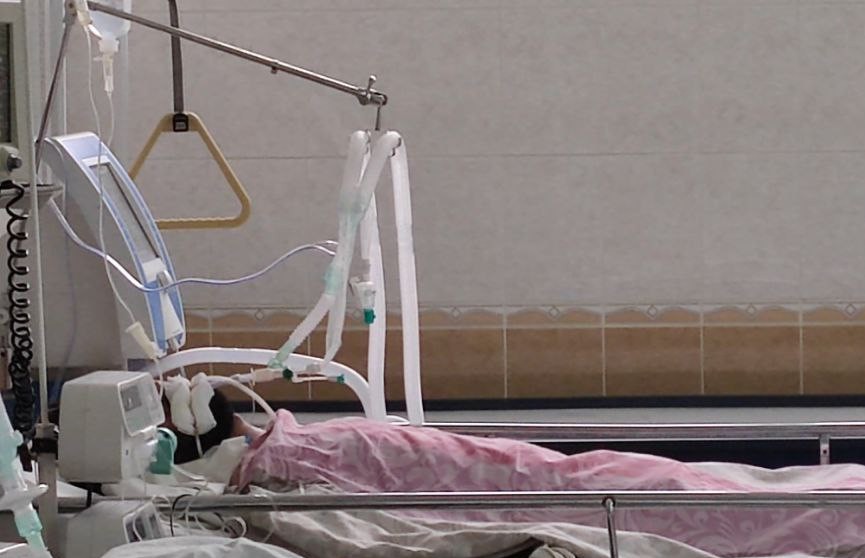 Белорусские врачи спасают иракского парня