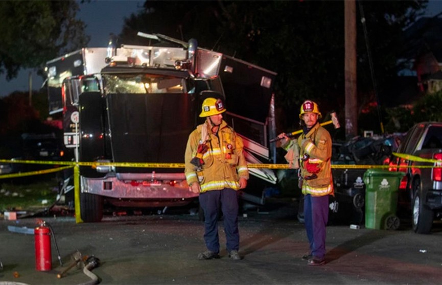 Склад с контрафактной пиротехникой взорвался в Лос-Анджелесе: 16 человек пострадали