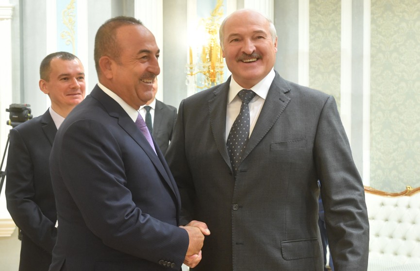 Лукашенко встретился с министром иностранных дел Турции Мевлютом Чавушоглу