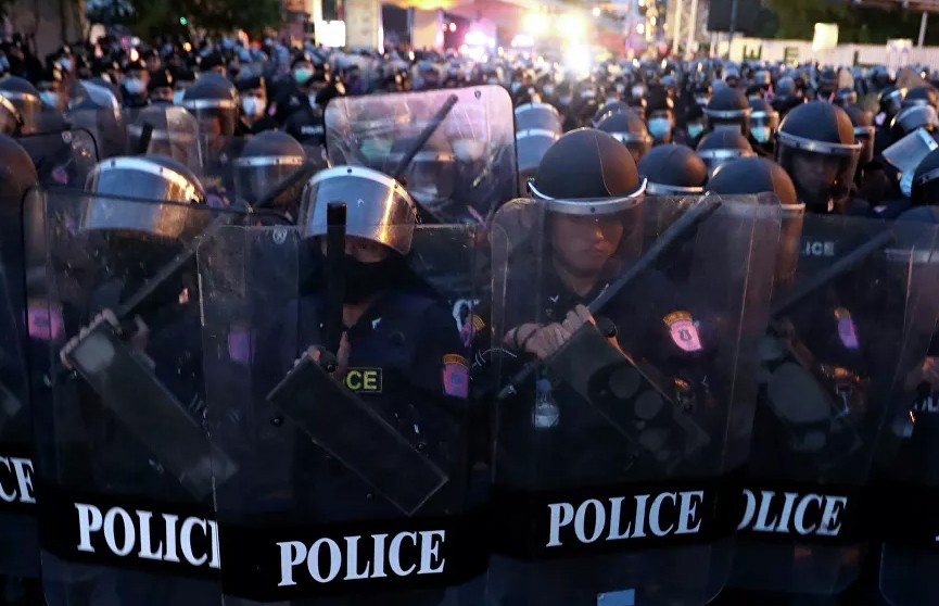 Протесты в Бангкоке: на улицы вышли «Плохие ученики»