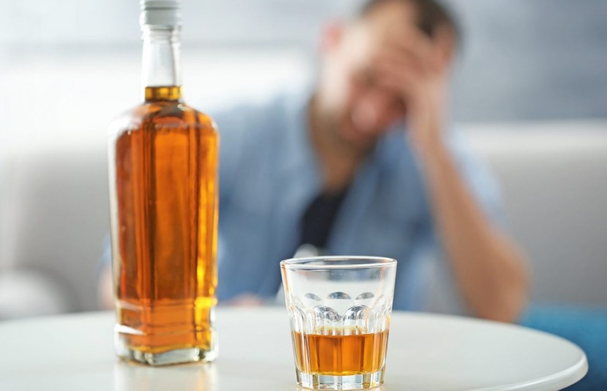 Названа главная опасность алкогольных напитков для мозга