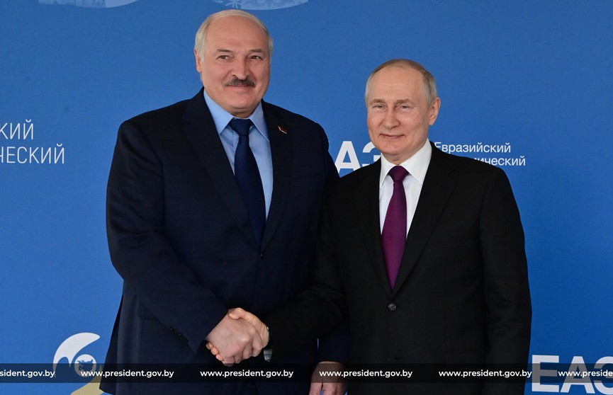 Александр Лукашенко прибыл на пленарное заседание II Евразийского экономического форума
