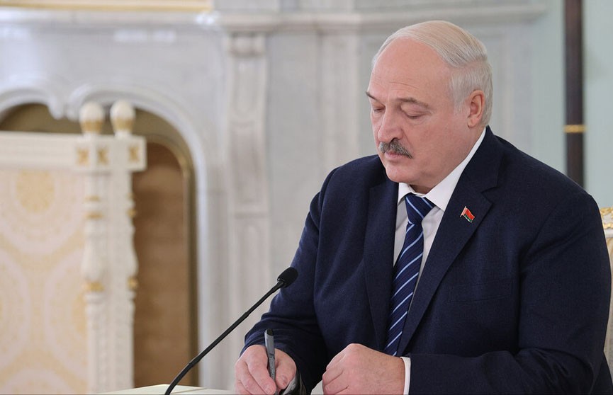 Александр Лукашенко предложил «махнуть» в Антарктиду Владимиру Путину