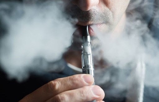Ученые рассказали, как действительно влияют на организм электронные сигареты и вейп