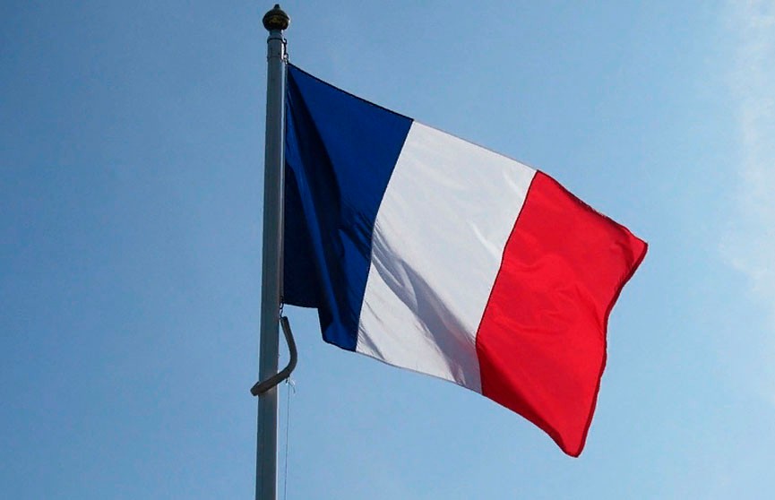 Ле Пен избрали депутатом нижней палаты парламента Франции по итогам голосования в округе Энен-Бомон
