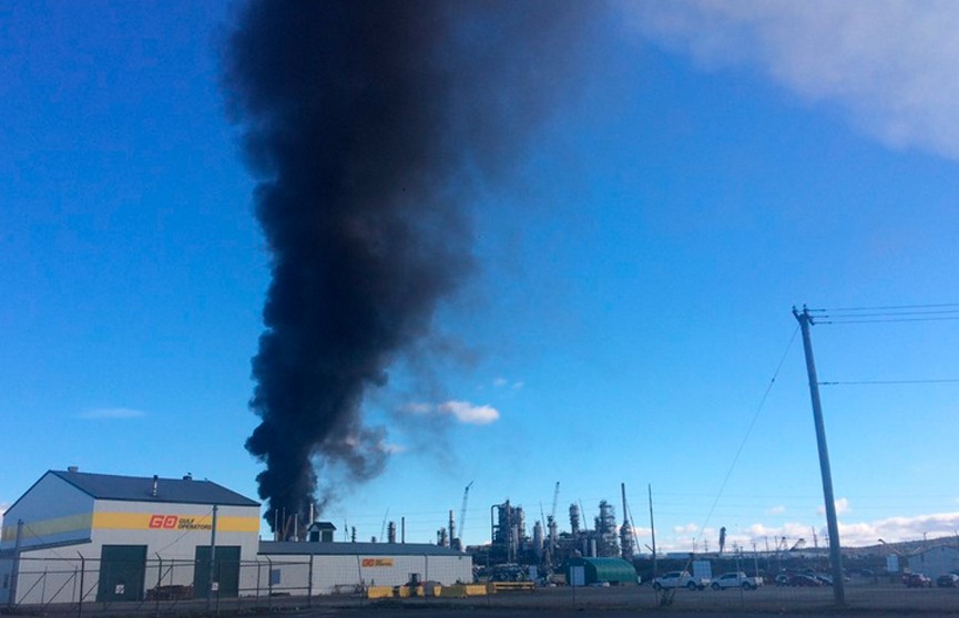 Мощный взрыв прогремел на крупнейшем нефтеперерабатывающем заводе Канады