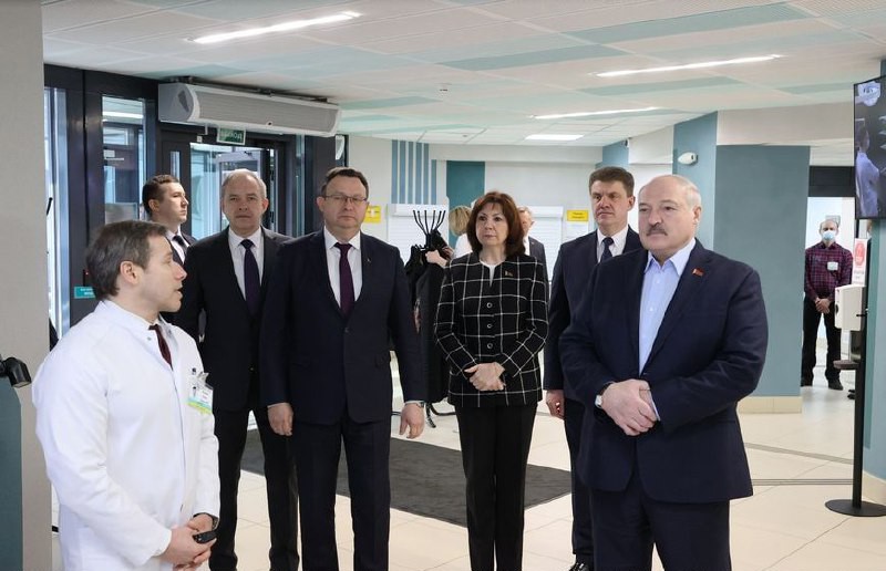 Лукашенко посетил Минский научно-практический центр хирургии, трансплантологии и гематологии