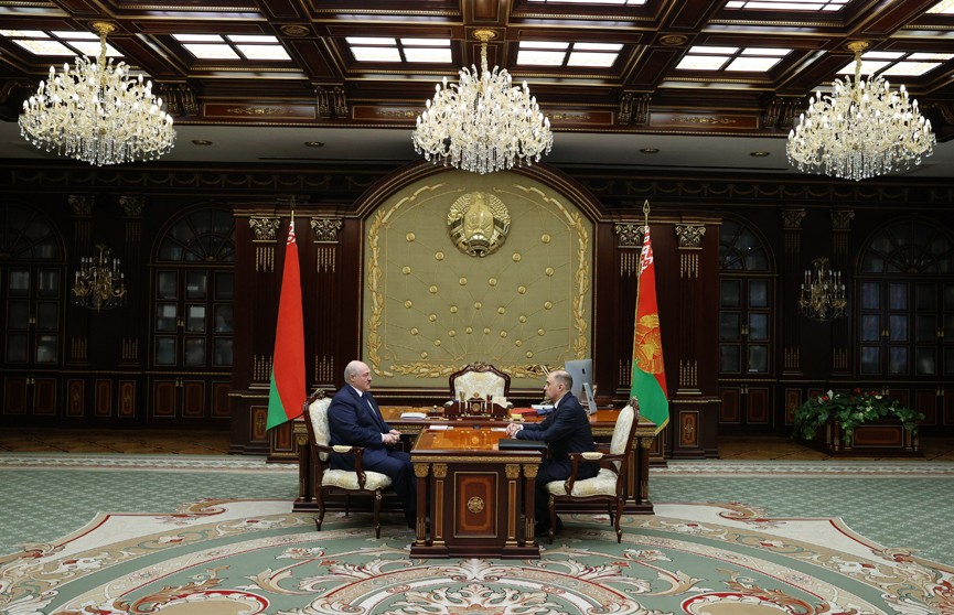Александр Лукашенко заявил о необходимости перестроить работу Совета безопасности