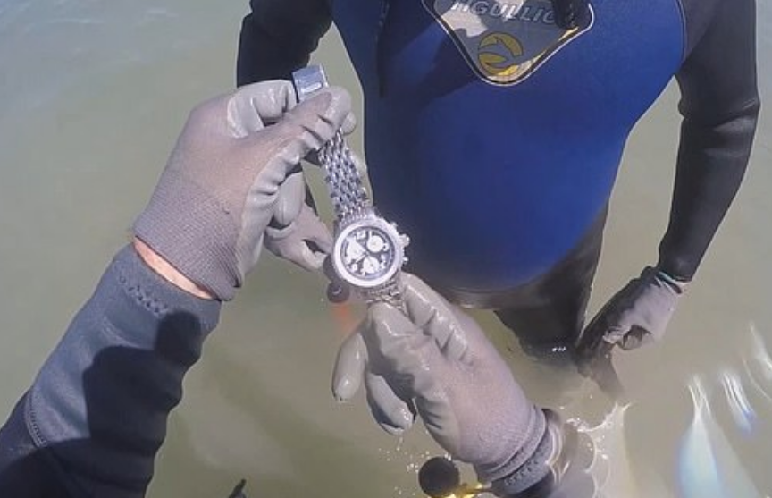 Охотники за сокровищами нашли на дне моря драгоценные часы