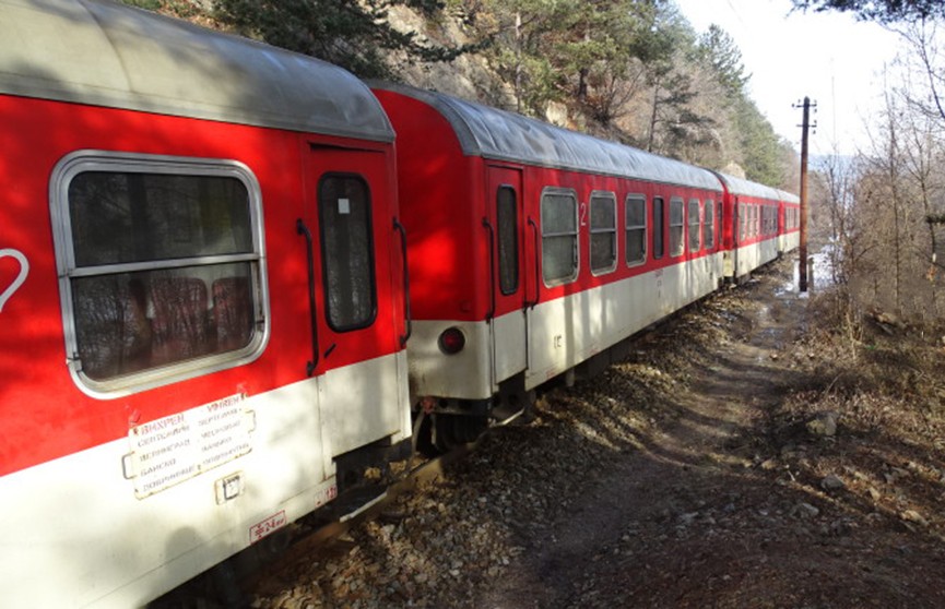 Пожар в пассажирском поезде в Болгарии, никто не пострадал