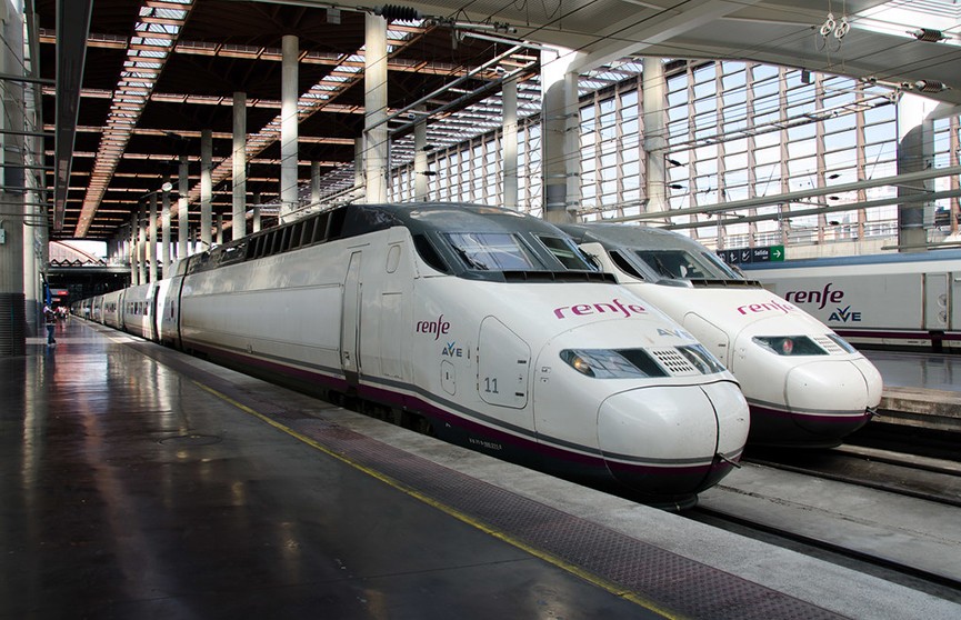 Более тысячи поездов отменили из-за забастовки в Испании