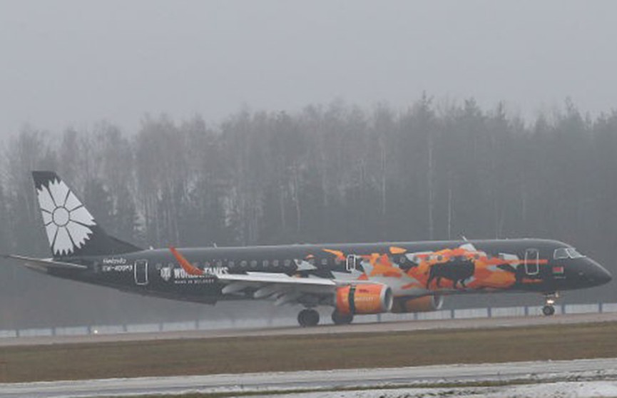 Самолёт «Белавиа», оформленный в фирменных цветах World of Tanks,  приземлился в Национальном аэропорту
