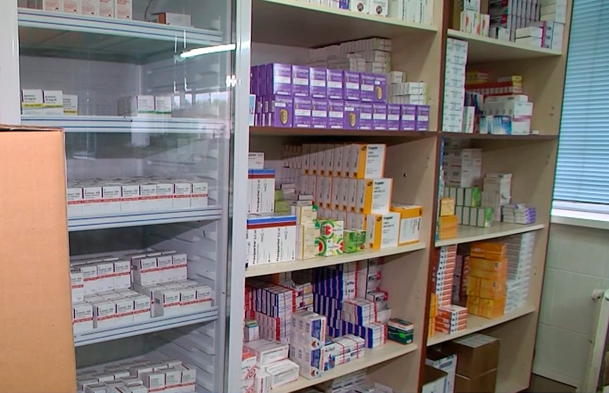Больницы Беларуси пополняют запасы лекарств для лечения COVID-19