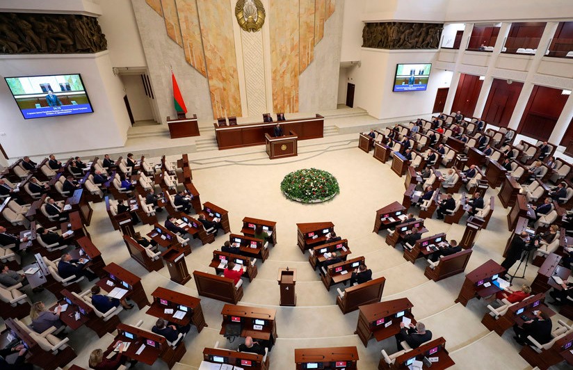 Поправки в закон о здравоохранении приняли депутаты в первом чтении