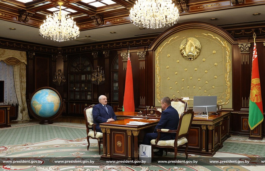 Александр Лукашенко принял с докладом вице-премьера Леонида Зайца