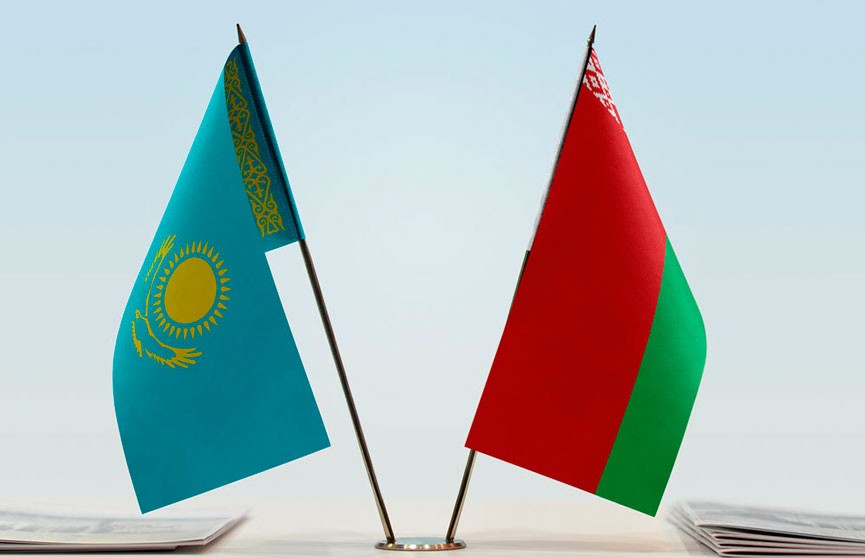 Беларусь и Казахстан создадут новые совместные производства техники